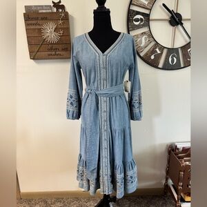 Sz XS St John’s Bay tiered button down embroidered midi dress Blue Chambray NWT